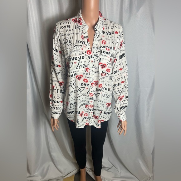 Milk & Honey Tops - Milk & Honey Button Down Size L Double Chest Pockets Long-sleeve V-Neck Love